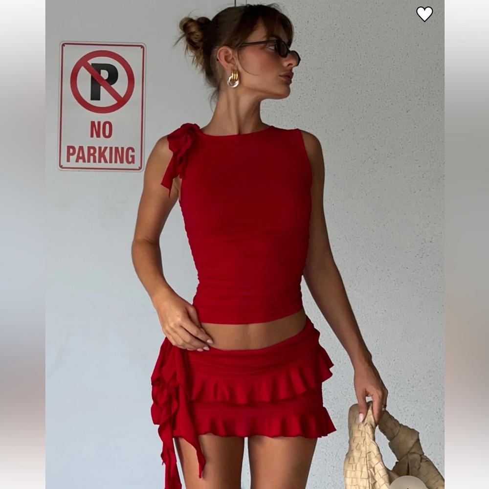 Red Two-Piece Set - lioness - Picture 2 of 3